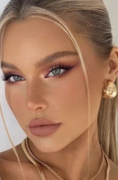 Проститутка Констанция